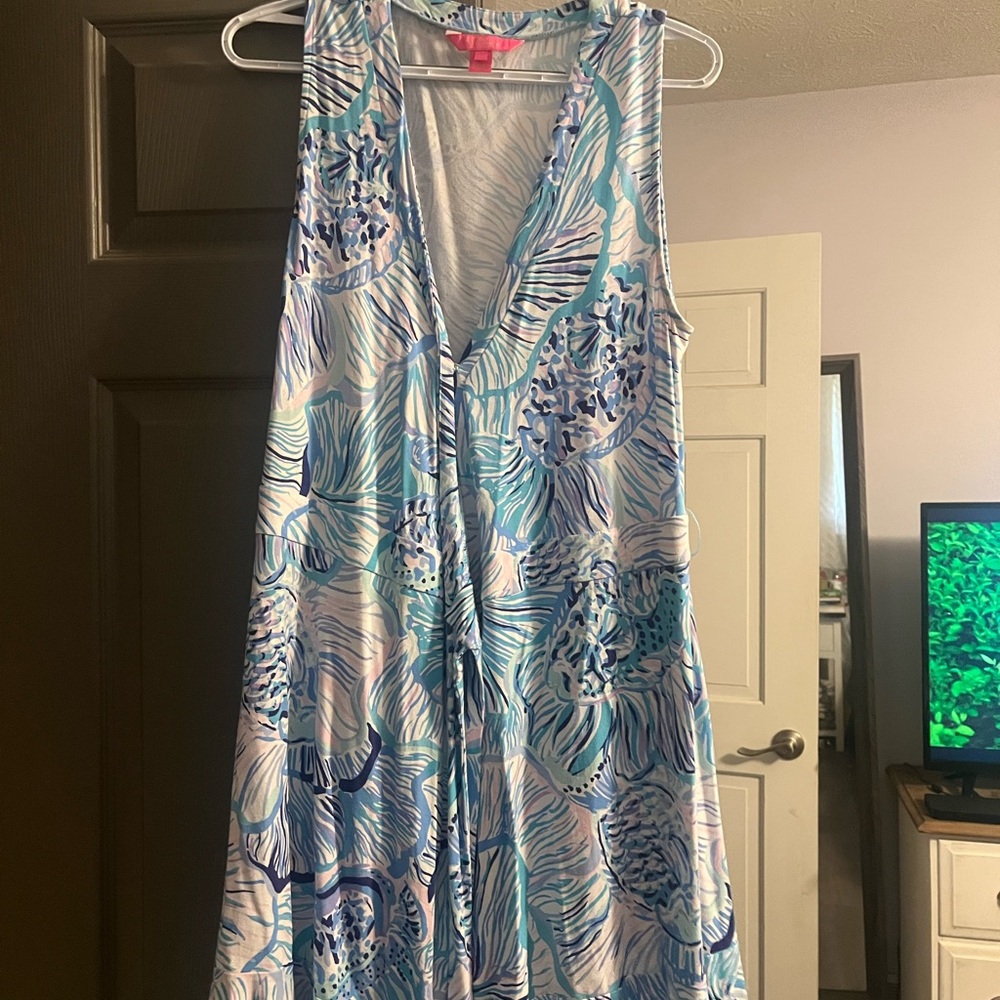 Lilly Pulitzer Blue and White Floral Dress with V-Neck